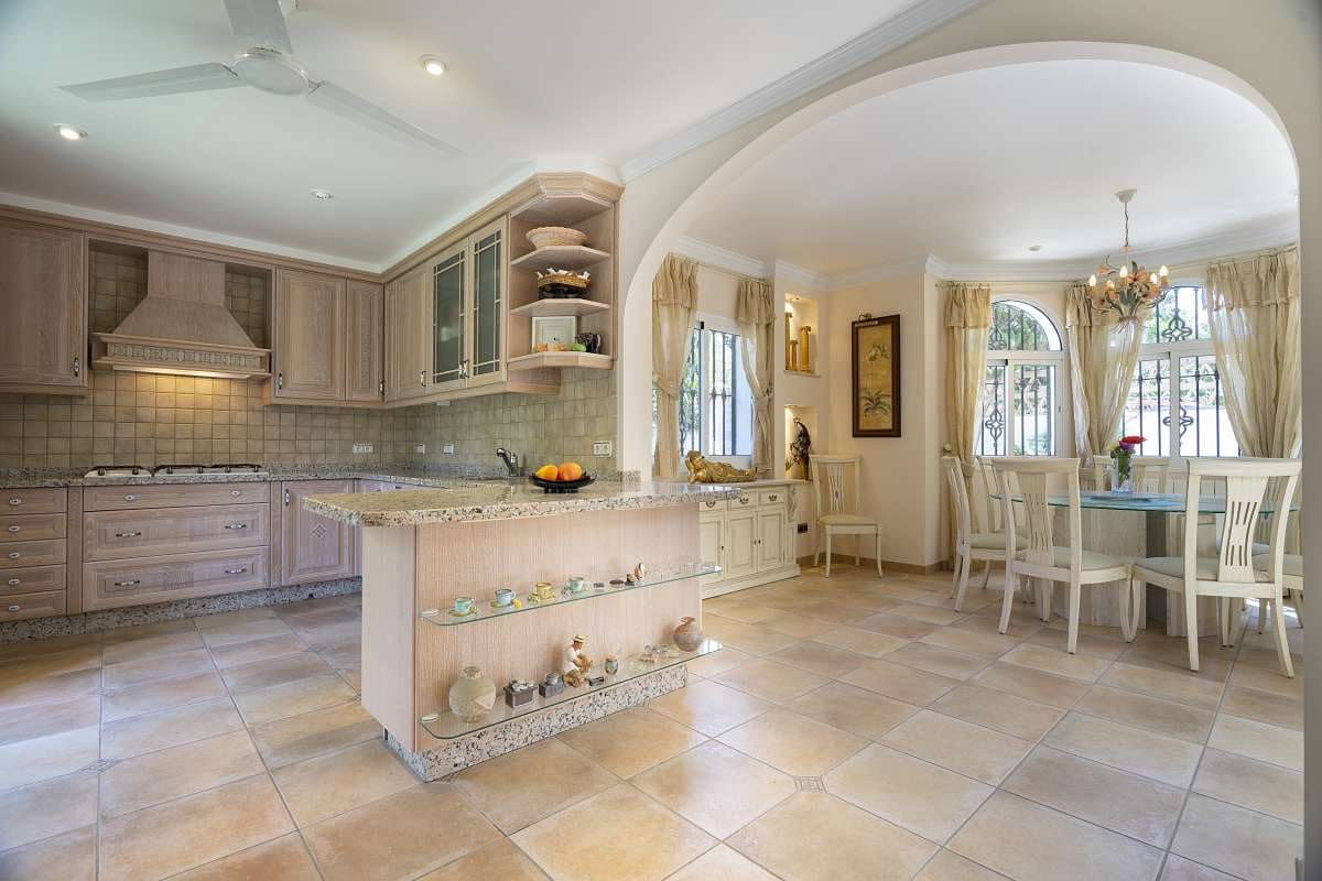 5 sovrum Villa till salu i Frigiliana med pool - 1 400 000 € (Ref: 8924638)