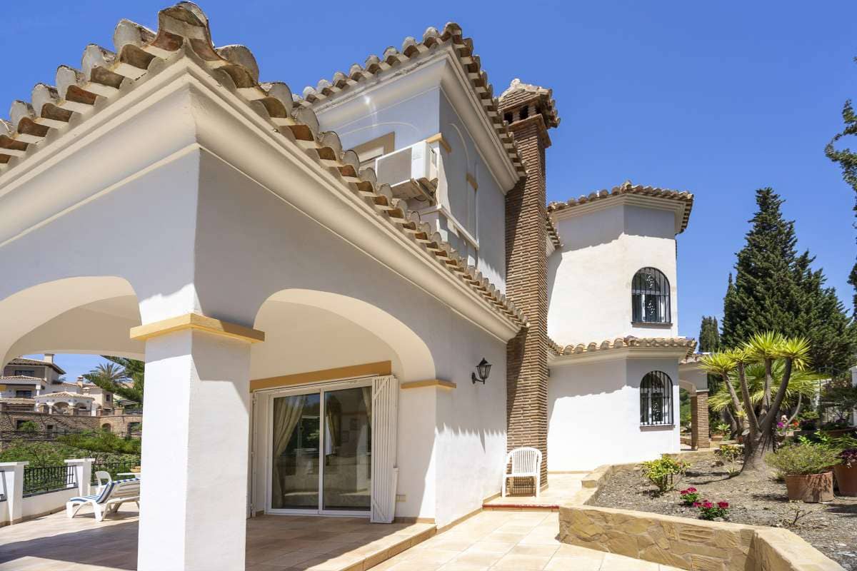 5 sovrum Villa till salu i Frigiliana med pool - 1 400 000 € (Ref: 8924638)