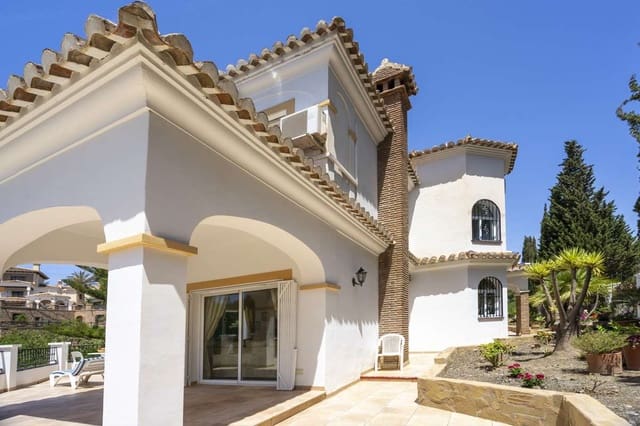 5 soverom Villa til salgs i Frigiliana med svømmebasseng - € 1 400 000 (Ref: 8924638)