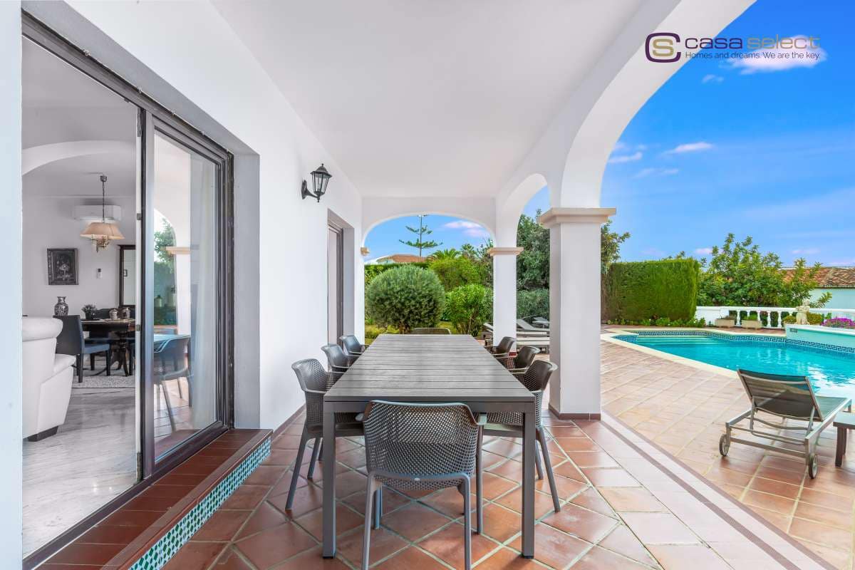 6 bedroom Villa for sale in Frigiliana with pool - € 1,290,000 (Ref: 8924639)