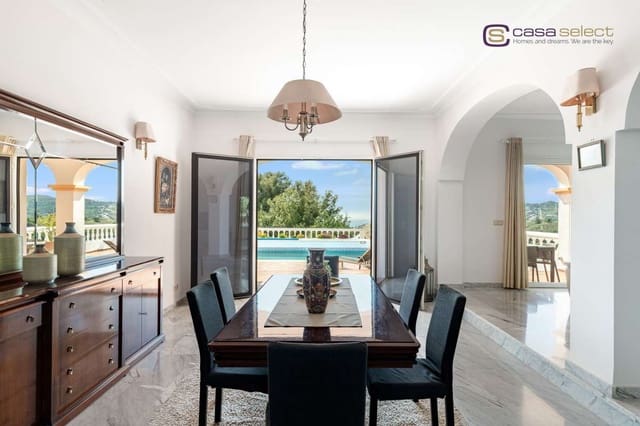 6 soveværelse Villa til salg i Frigiliana med swimmingpool - € 1.290.000 (Ref: 8924639)