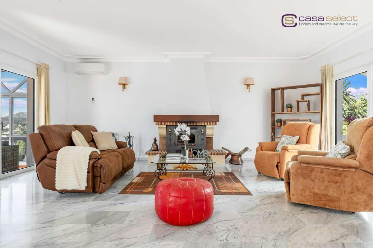 6 bedroom Villa for sale in Frigiliana with pool - € 1,290,000 (Ref: 8924639)