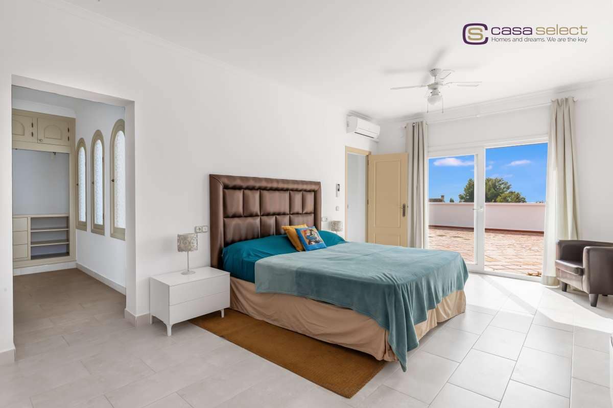 6 bedroom Villa for sale in Frigiliana with pool - € 1,290,000 (Ref: 8924639)