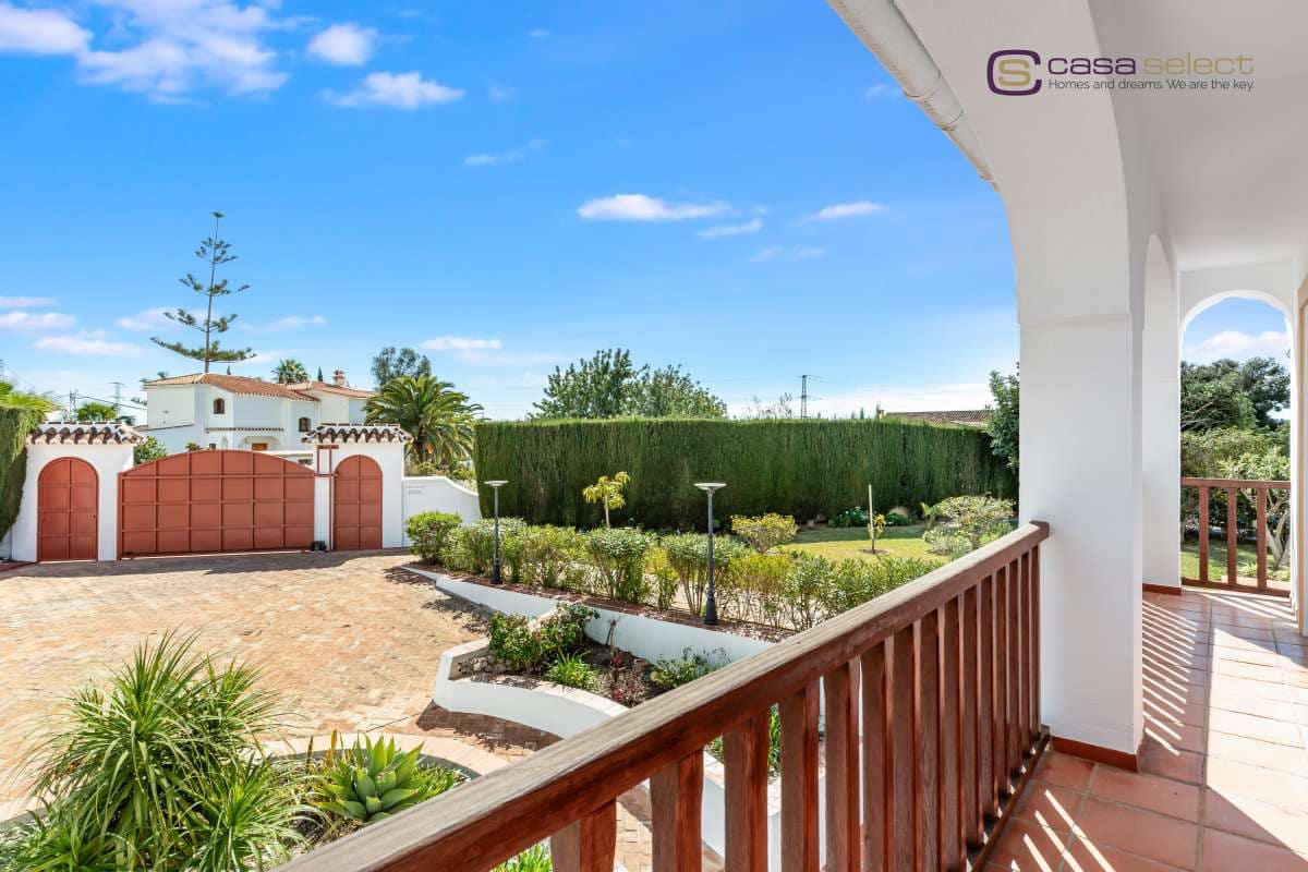 6 bedroom Villa for sale in Frigiliana with pool - € 1,290,000 (Ref: 8924639)