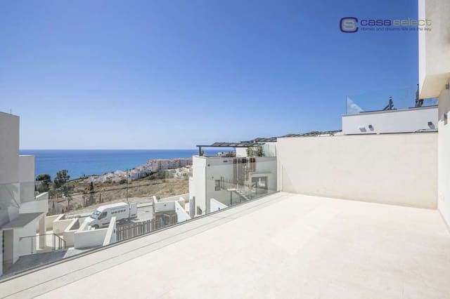 Chalet de 3 habitaciones en El Peñoncillo, Torrox en venta con piscina - 625.000 € (Ref: 8924642)