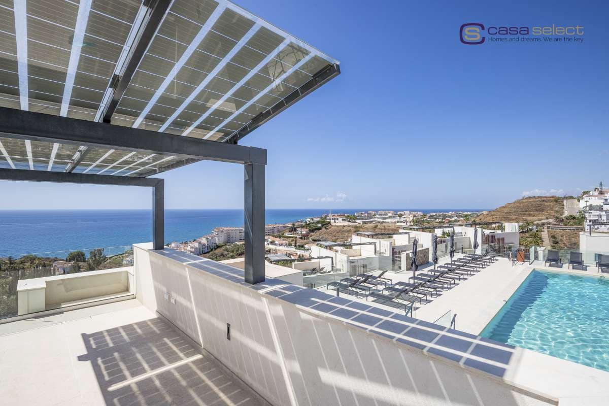 3 soveværelse Villa til salg i Torrox-Costa med swimmingpool - € 625.000 (Ref: 8924642)