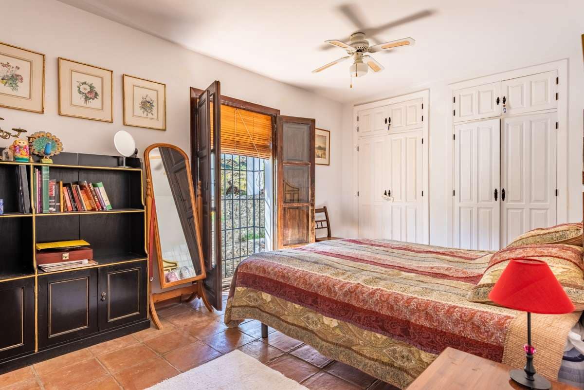 7 soveværelse Villa til salg i Torrox med swimmingpool - € 880.000 (Ref: 8924653)