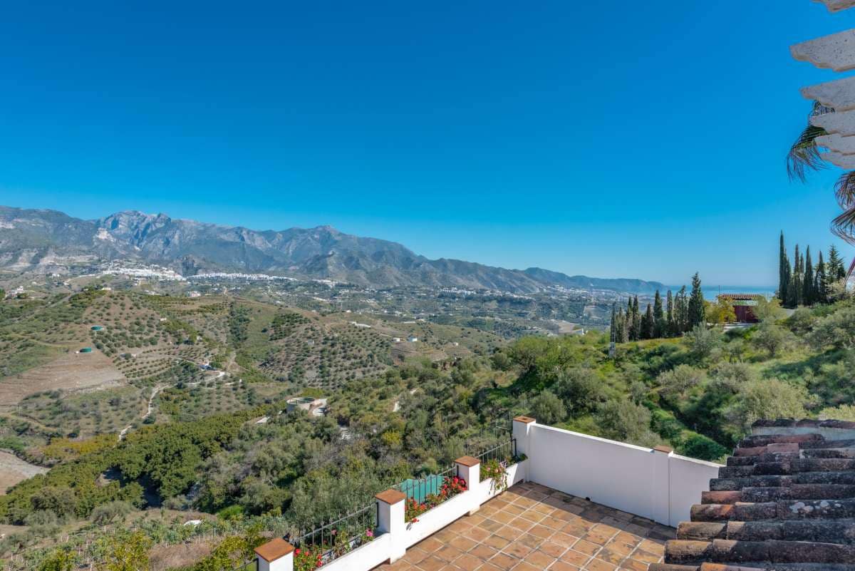 7 soveværelse Villa til salg i Torrox med swimmingpool - € 880.000 (Ref: 8924653)