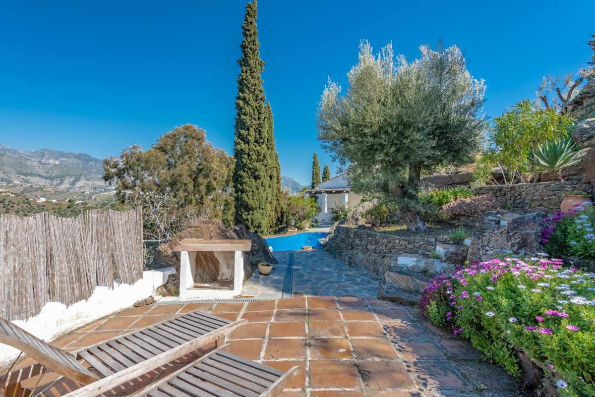 7 soveværelse Villa til salg i Torrox med swimmingpool - € 880.000 (Ref: 8924653)