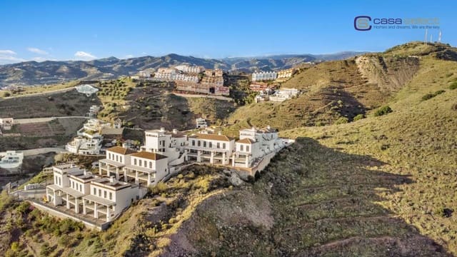 2 bedroom Townhouse for sale in El Peñoncillo, Torrox with pool - € 318,000 (Ref: 8924654)