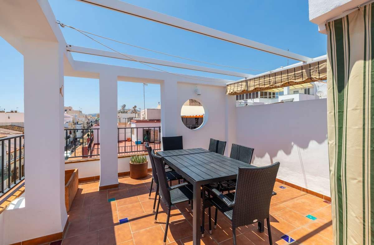 2 soveværelse Byhus til salg i Nerja med swimmingpool - € 399.000 (Ref: 8925429)