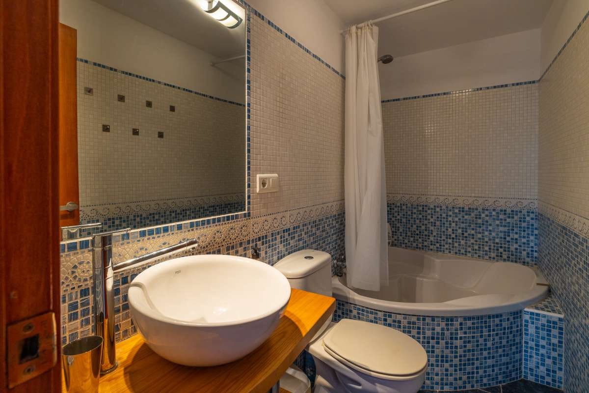 2 soveværelse Byhus til salg i Nerja med swimmingpool - € 399.000 (Ref: 8925429)