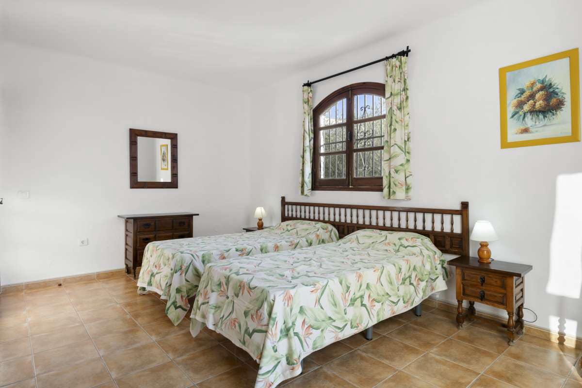 4 sypialnia Willa na sprzedaż w Nerja z basenem - 450 000 € (Ref: 9111605)