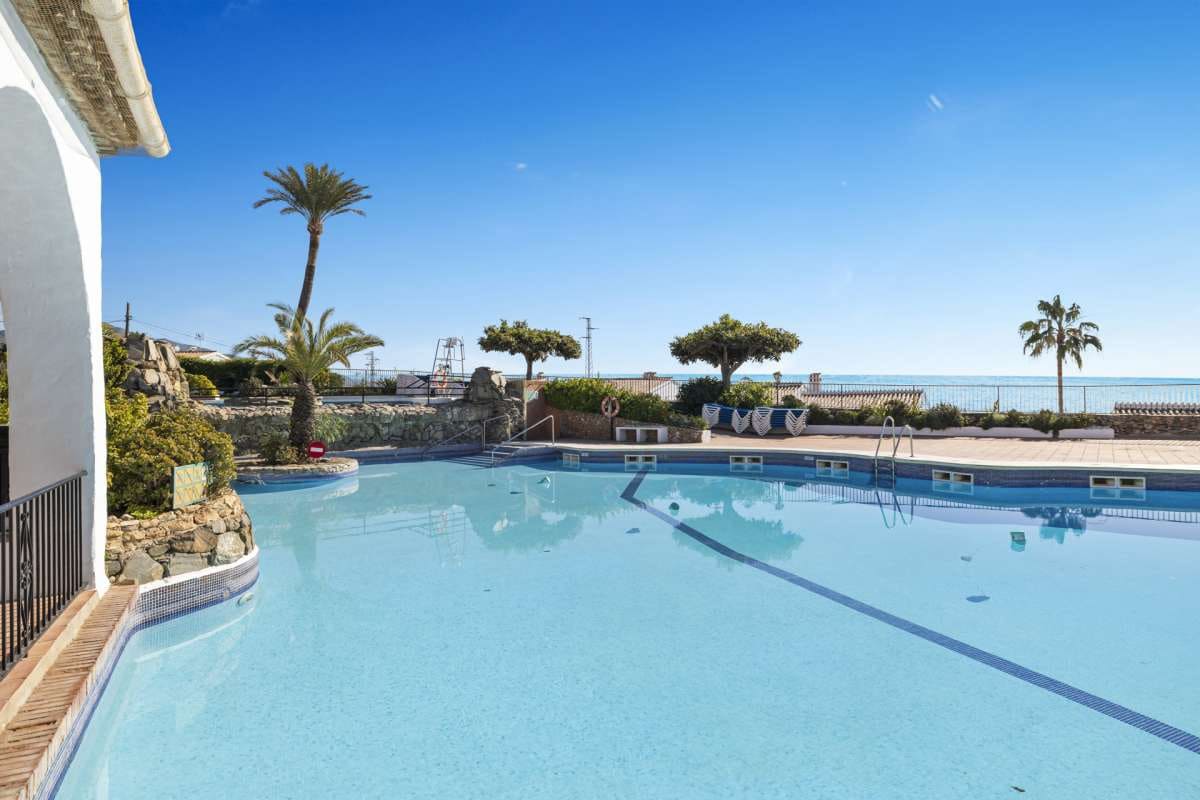 4 sypialnia Willa na sprzedaż w Nerja z basenem - 450 000 € (Ref: 9111605)