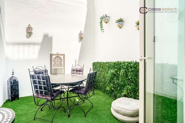 2 bedroom Townhouse for sale in Nerja with pool - € 450,000 (Ref: 9219385)