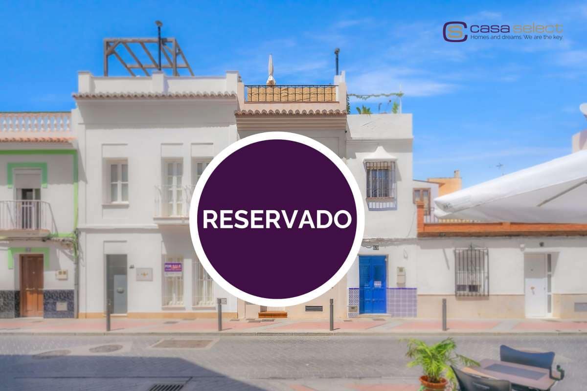 2 makuuhuone Omakotitalo myytävänä paikassa Nerja mukana uima-altaan - 450 000 € (Ref: 9219385)