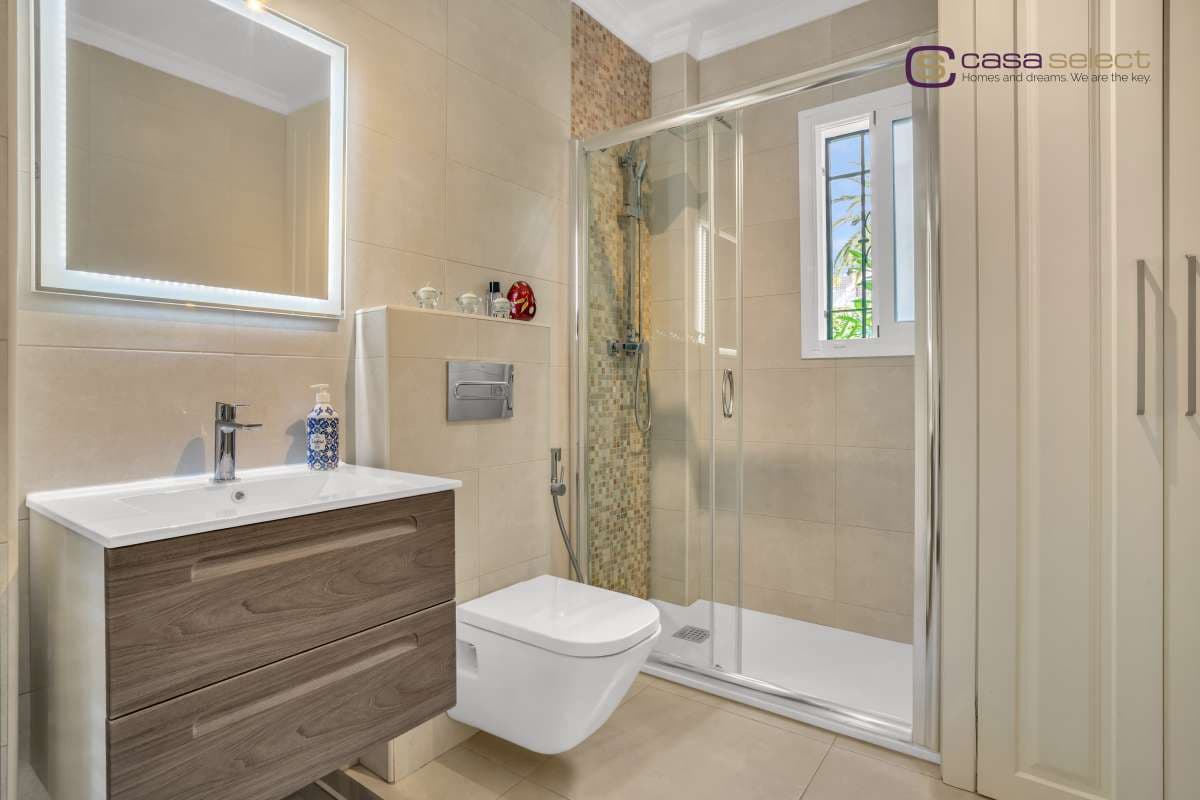 5 bedroom Villa for sale in Frigiliana with pool - € 1,485,000 (Ref: 9352909)