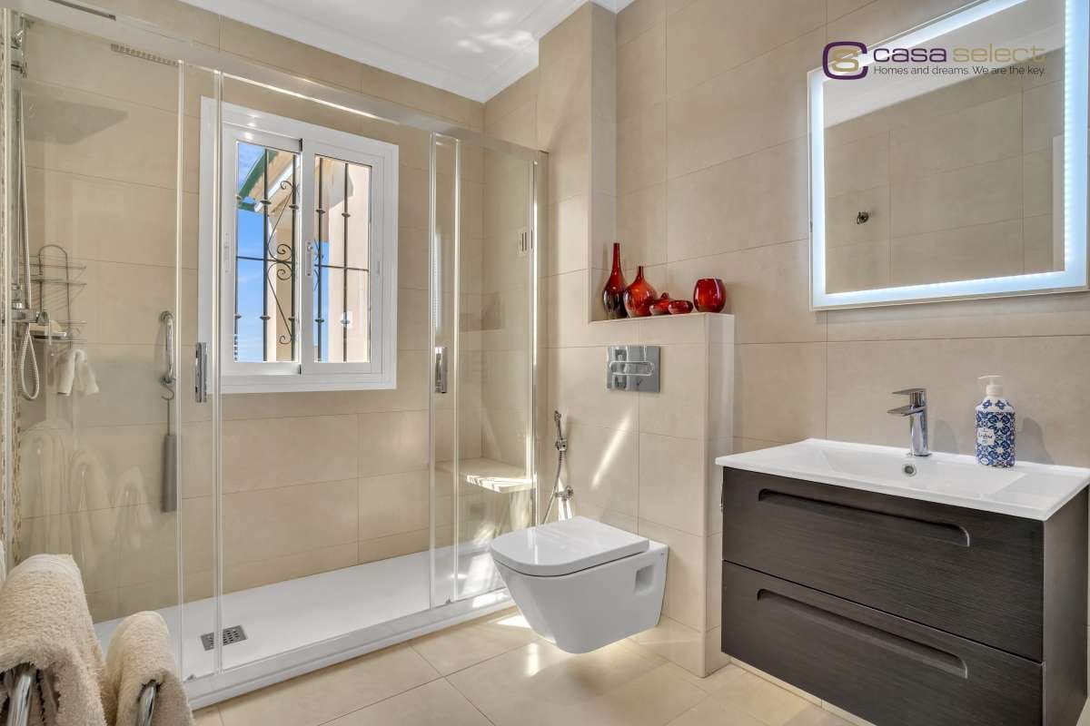 5 bedroom Villa for sale in Frigiliana with pool - € 1,485,000 (Ref: 9352909)