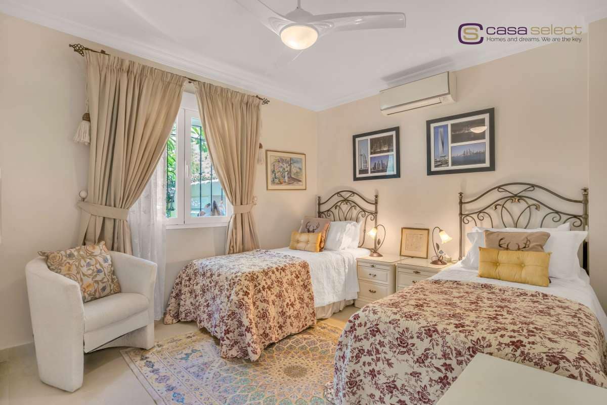 5 bedroom Villa for sale in Frigiliana with pool - € 1,485,000 (Ref: 9352909)