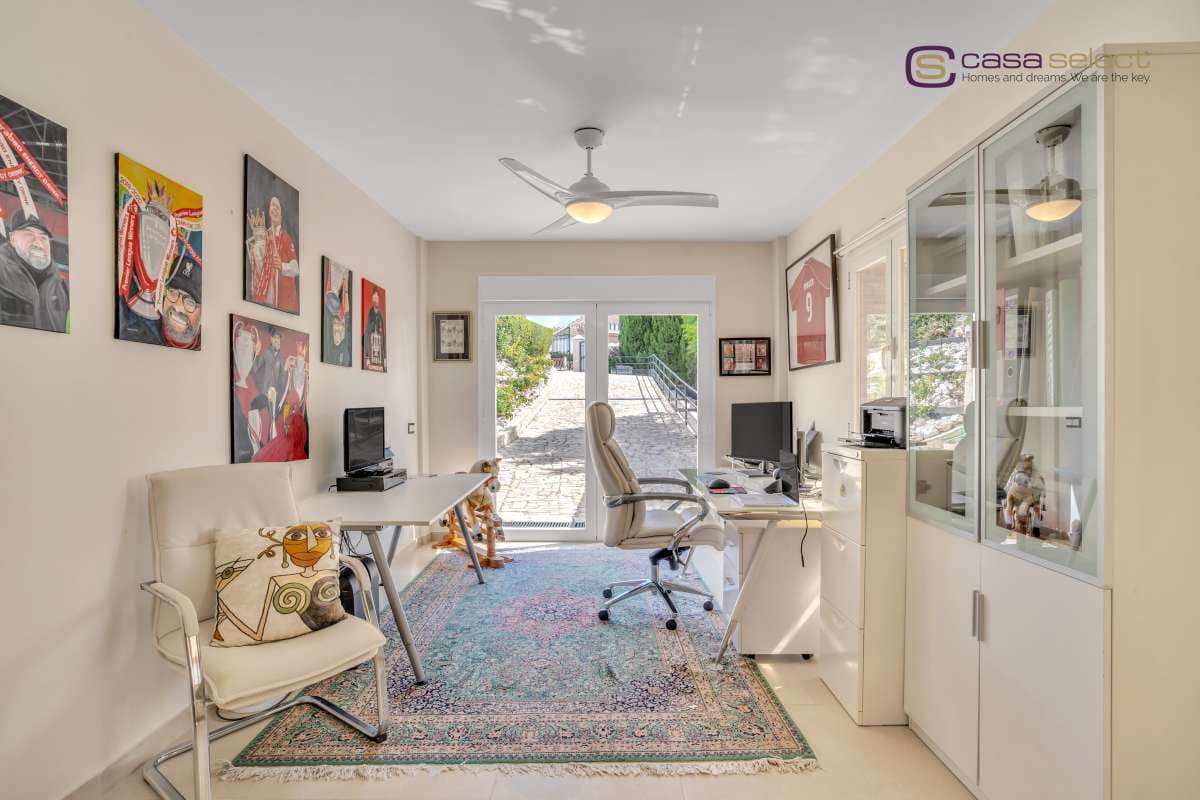 5 bedroom Villa for sale in Frigiliana with pool - € 1,485,000 (Ref: 9352909)