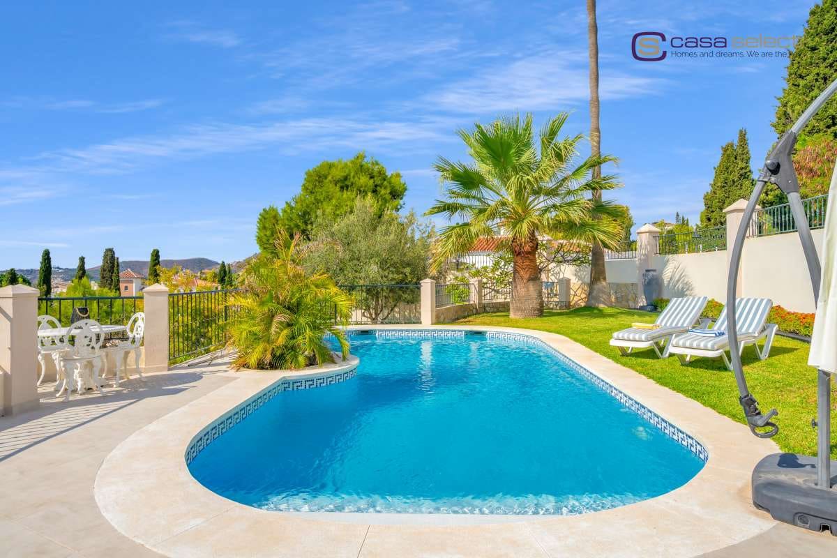 5 bedroom Villa for sale in Frigiliana with pool - € 1,485,000 (Ref: 9352909)