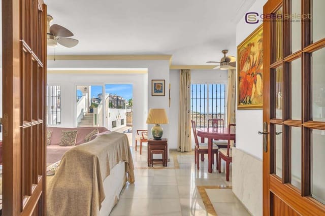 4 sypialnia Willa na sprzedaż w Torrox Park, Torrox z basenem - 598 000 € (Ref: 9357879)