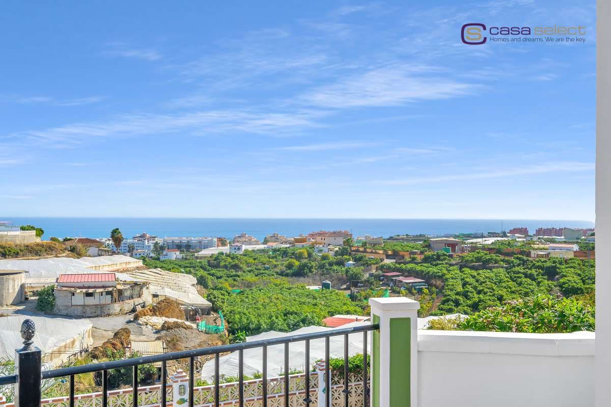 4 soveværelse Villa til salg i Torrox Park med swimmingpool - € 598.000 (Ref: 9357879)