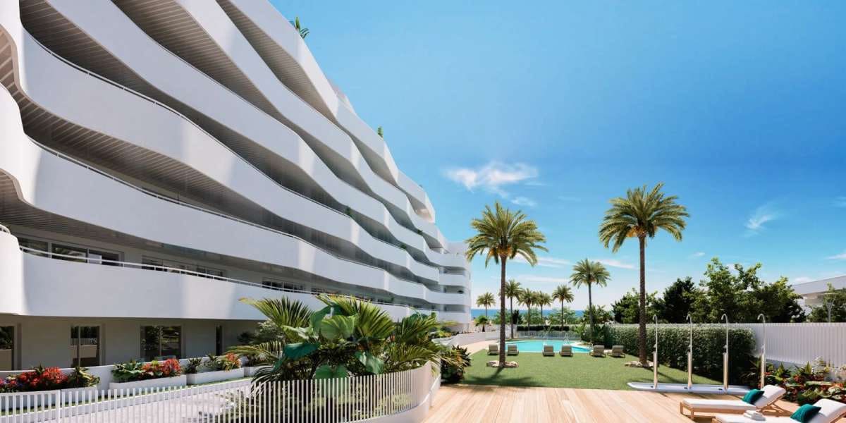 2 bedroom Apartment for sale in Torre del Mar with pool - € 371,000 (Ref: 9402596)