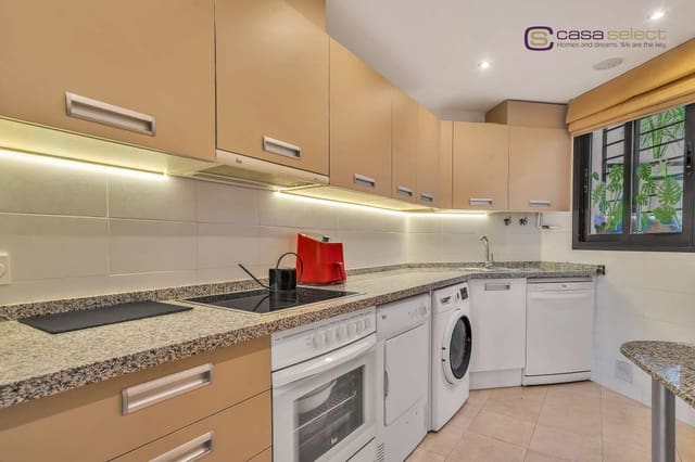 2 slaapkamer Appartement te koop in El Peñoncillo, Torrox met zwembad - € 395.000 (Ref: 9418991)