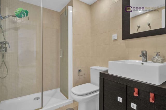 2 slaapkamer Appartement te koop in El Peñoncillo, Torrox met zwembad - € 395.000 (Ref: 9418991)