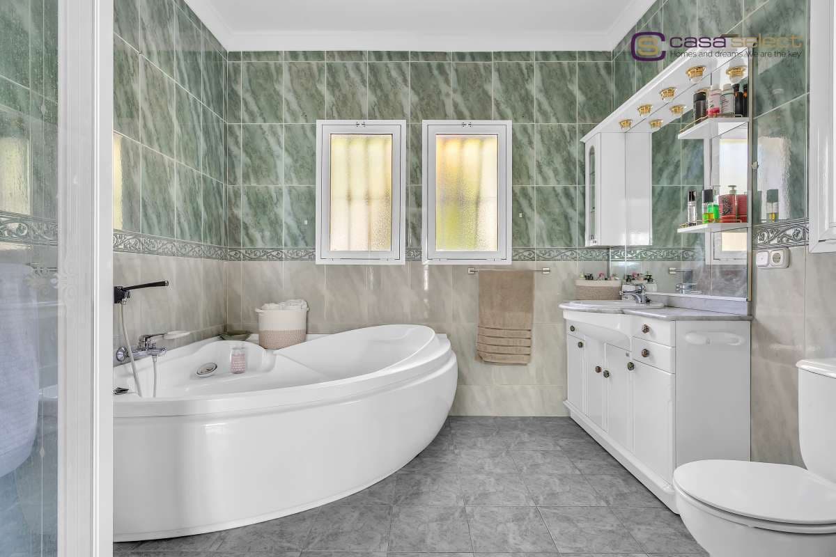 4 Zimmer Villa zu verkaufen in Frigiliana mit Pool - 1.300.000 € (Ref: 9421700)