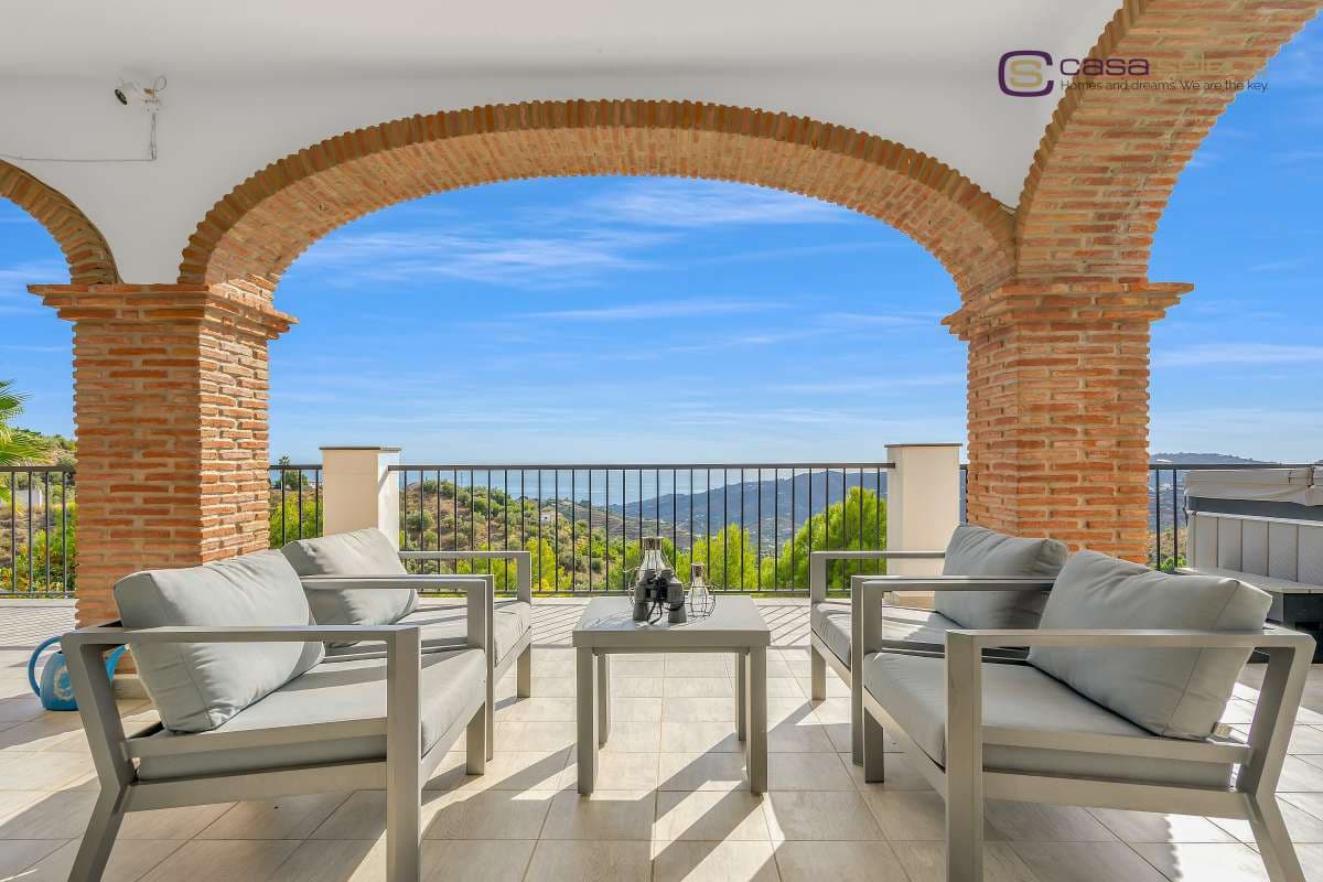 4 Zimmer Villa zu verkaufen in Frigiliana mit Pool - 1.300.000 € (Ref: 9421700)