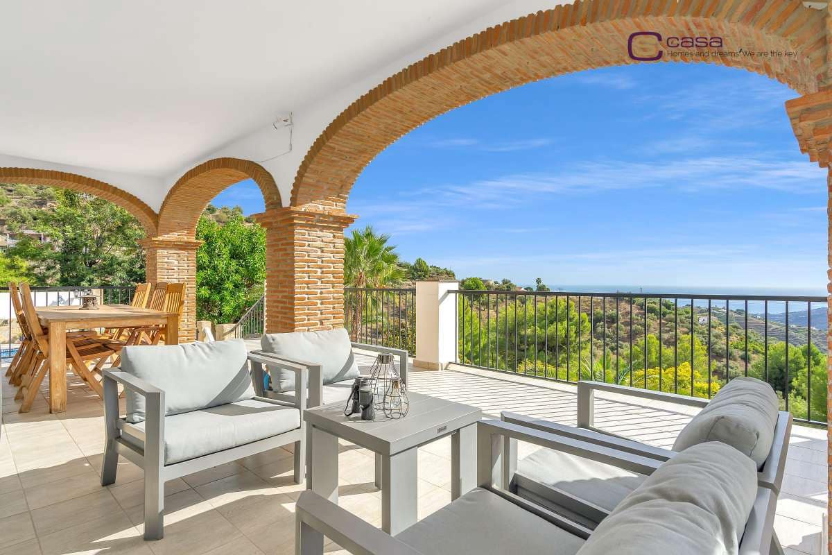 4 Zimmer Villa zu verkaufen in Frigiliana mit Pool - 1.300.000 € (Ref: 9421700)