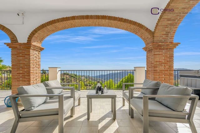 4 Zimmer Villa zu verkaufen in Frigiliana mit Pool - 1.300.000 € (Ref: 9421700)