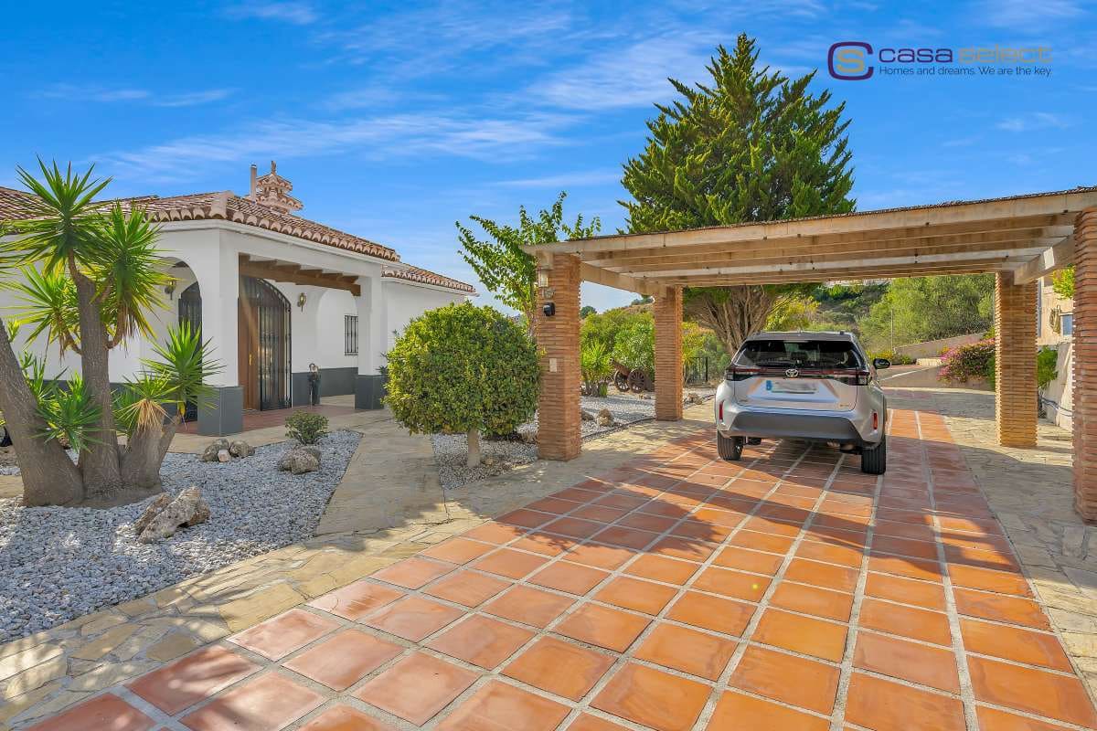 4 Zimmer Villa zu verkaufen in Frigiliana mit Pool - 1.300.000 € (Ref: 9421700)