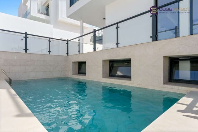 3 sypialnia Willa na sprzedaż w Nerja z basenem garażem - 789 000 € (Ref: 9564062)