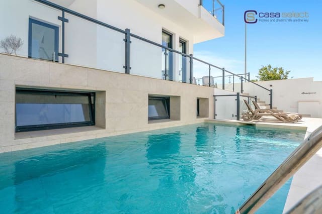 3 sypialnia Willa na sprzedaż w Nerja z basenem garażem - 789 000 € (Ref: 9564062)