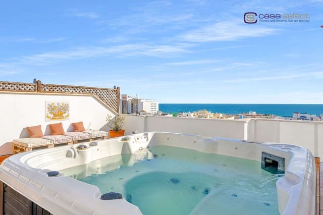 2 slaapkamer Appartement te koop in Chaparil - Torrecilla - Punta Lara, Nerja met zwembad - € 550.000 (Ref: 9593221)