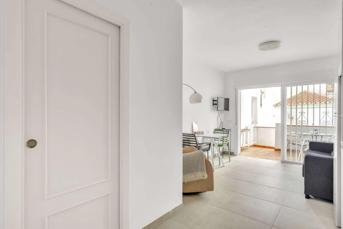 1 bedroom Apartment for sale in Nerja with pool - € 195,000 (Ref: 9720838)