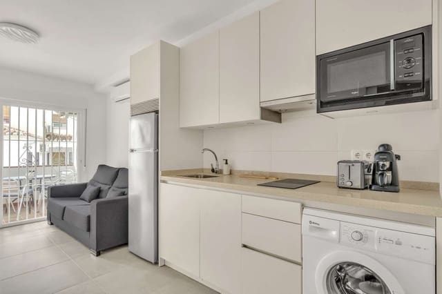 Apartamento de 1 habitación en Avda Pescia - Ctra de Frigiliana, Nerja en venta con piscina - 195.000 € (Ref: 9720838)