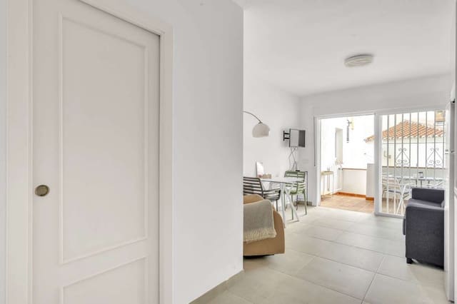 Apartamento de 1 habitación en Avda Pescia - Ctra de Frigiliana, Nerja en venta con piscina - 195.000 € (Ref: 9720838)