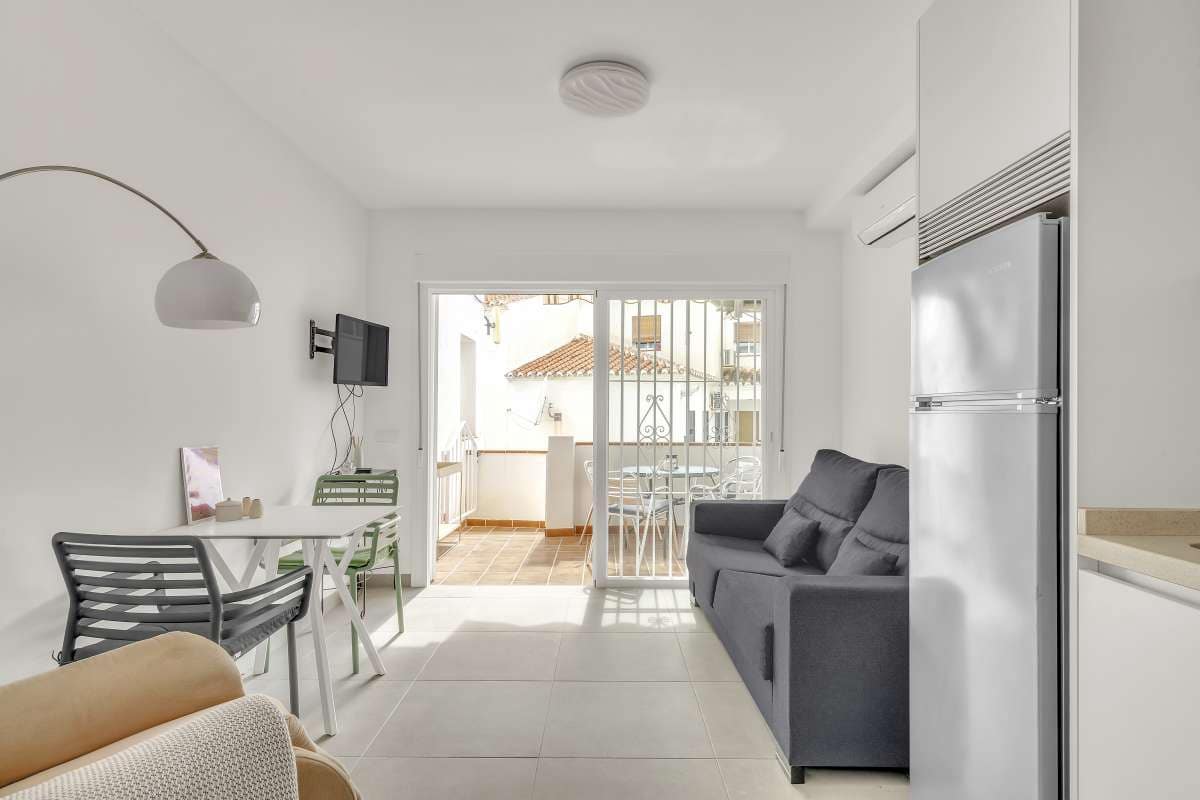 1 bedroom Apartment for sale in Nerja with pool - € 195,000 (Ref: 9720838)