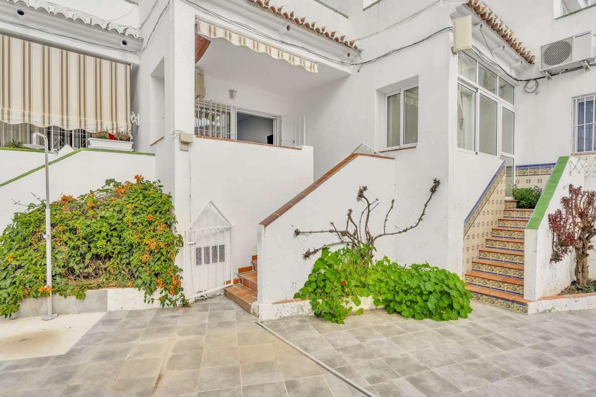 1 bedroom Apartment for sale in Nerja with pool - € 195,000 (Ref: 9720838)