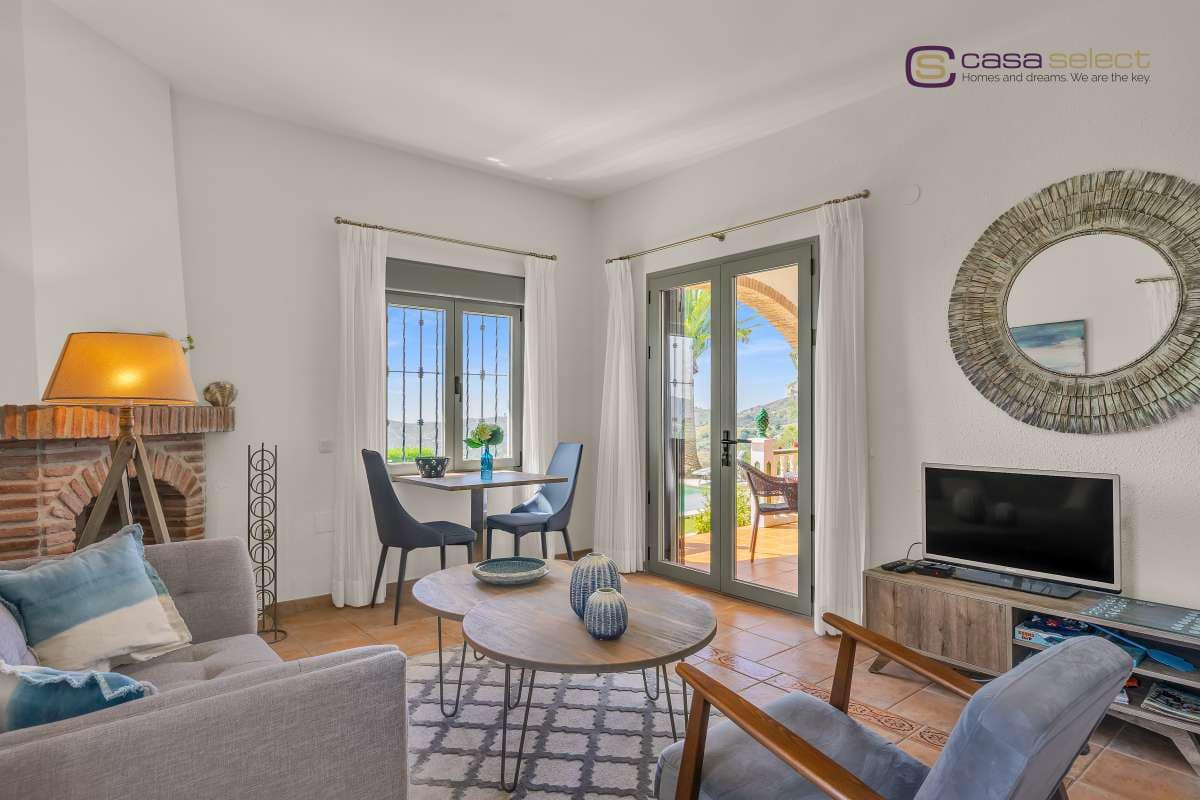 3 bedroom Villa for sale in Frigiliana with pool - € 725,000 (Ref: 9803758)