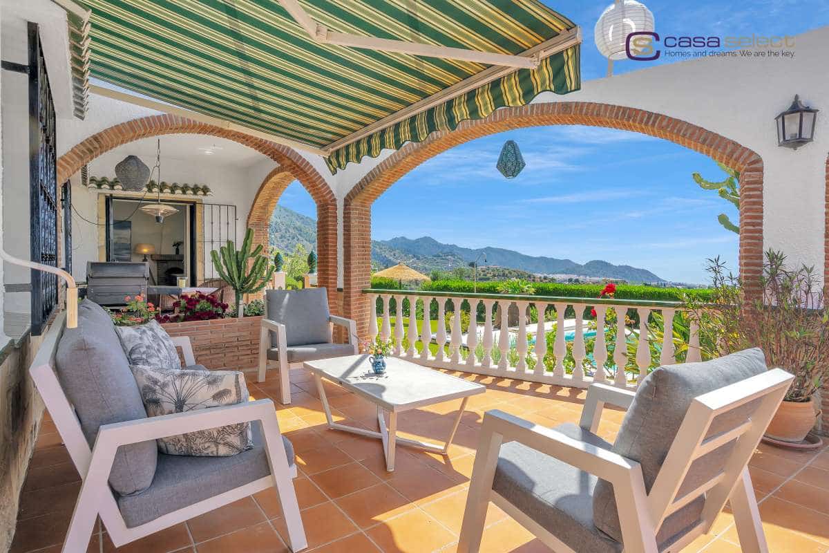 3 bedroom Villa for sale in Frigiliana with pool - € 725,000 (Ref: 9803758)