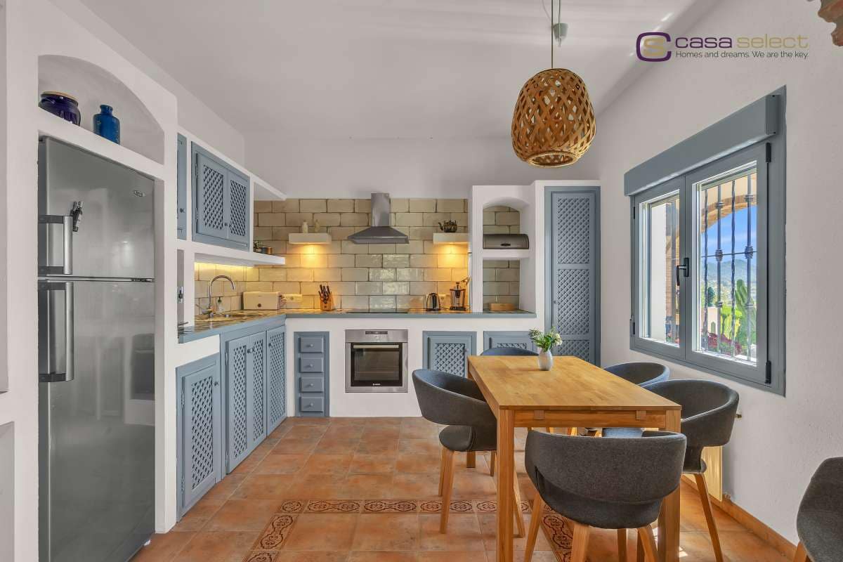 3 bedroom Villa for sale in Frigiliana with pool - € 725,000 (Ref: 9803758)