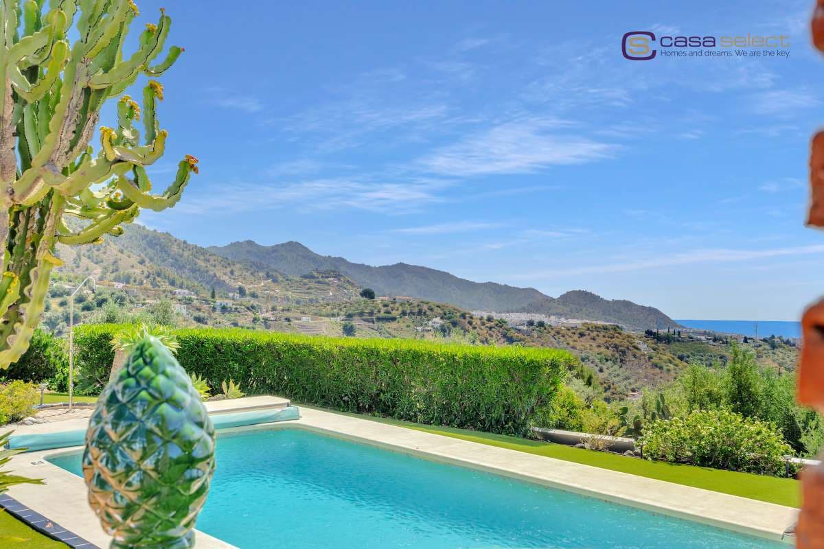 3 bedroom Villa for sale in Frigiliana with pool - € 725,000 (Ref: 9803758)