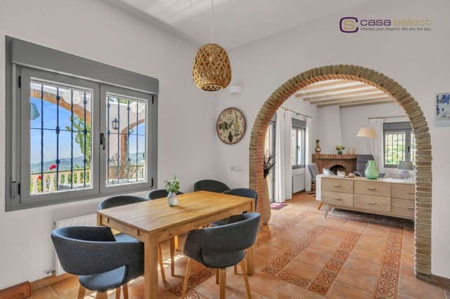 3 slaapkamer Villa te koop in Frigiliana met zwembad - € 725.000 (Ref: 9803758)