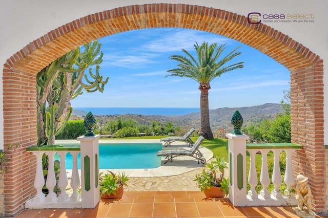 3 slaapkamer Villa te koop in Frigiliana met zwembad - € 725.000 (Ref: 9803758)