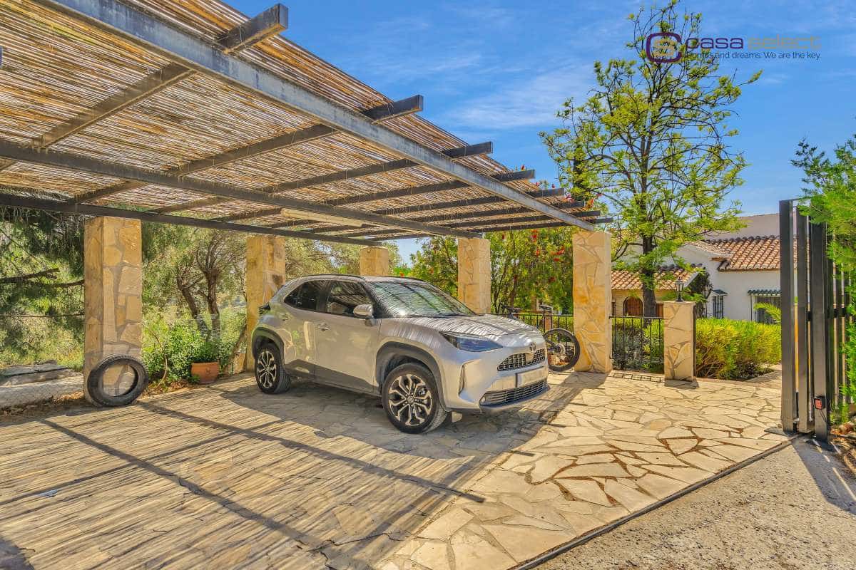 3 bedroom Villa for sale in Frigiliana with pool - € 725,000 (Ref: 9803758)